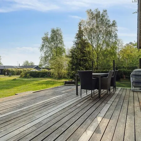 Bendine - 100m To The Fjord By Interhome